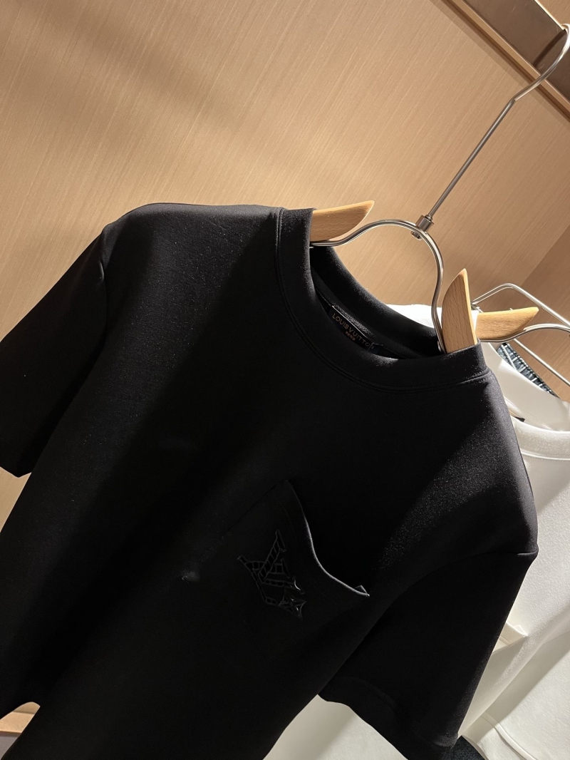 l0vis Vvtt0n t-shirt